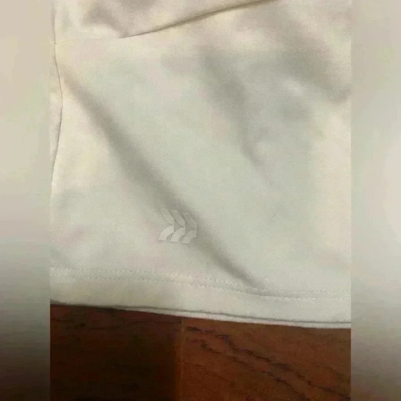 Women's Light Support V-Neck
Crop Sports Bra - All In Motion
Cream M - Picture 5 of 7